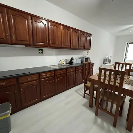 Casa Da Praca Ii Vila Nova (Terceira)