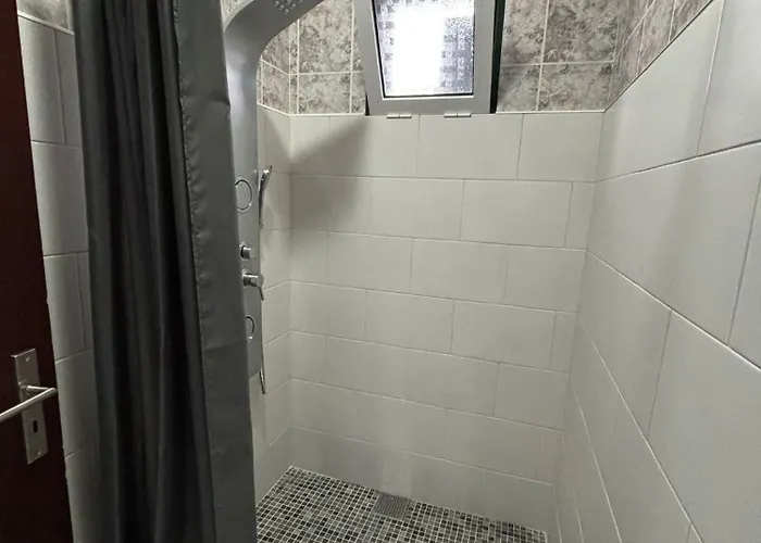 Casa Da Praca Ii * Vila Nova (Terceira)