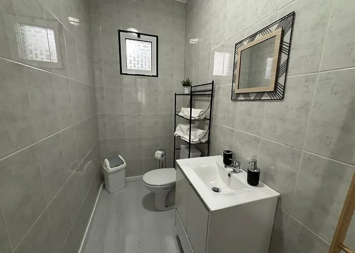 Casa Da Praca Ii * Vila Nova (Terceira)