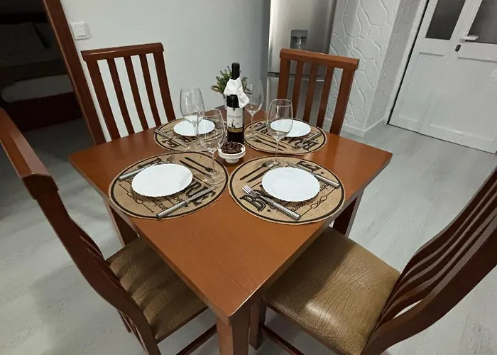 Casa Da Praca Ii * Vila Nova (Terceira)